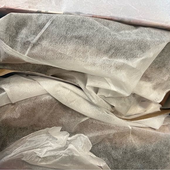 🆕Jeffrey Campbell Mary Jane Chunky Sole Platform Pump::Beige Box Khaki::NIB:: - Picture 8 of 10